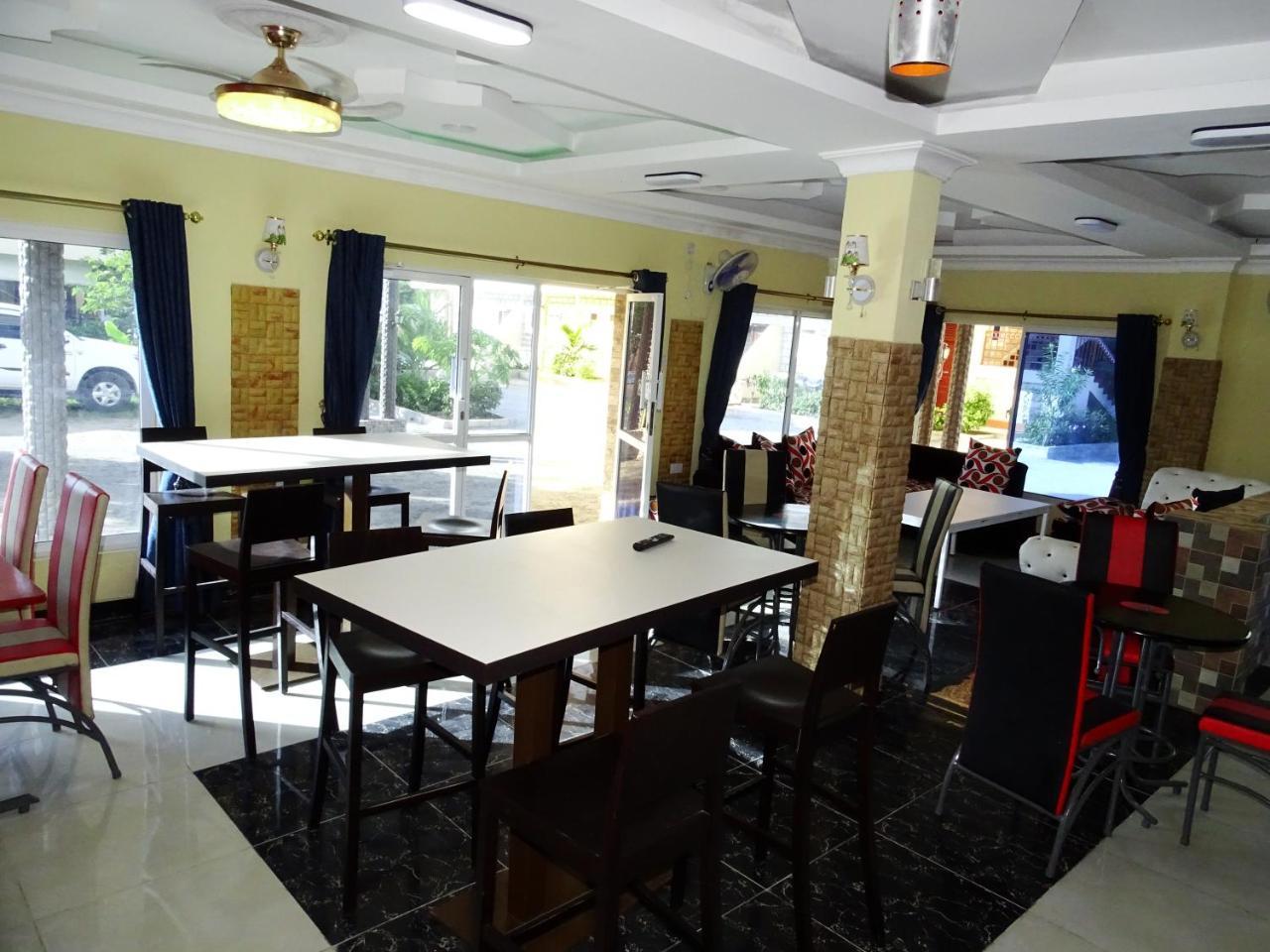 Diplomat Diani Beach Resort Luaran gambar