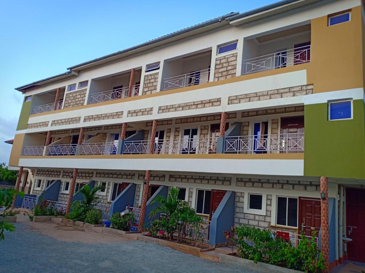 Diplomat Diani Beach Resort Luaran gambar