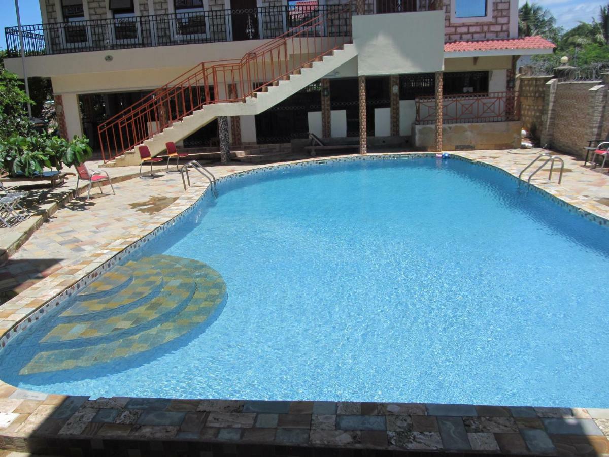 Diplomat Diani Beach Resort Luaran gambar