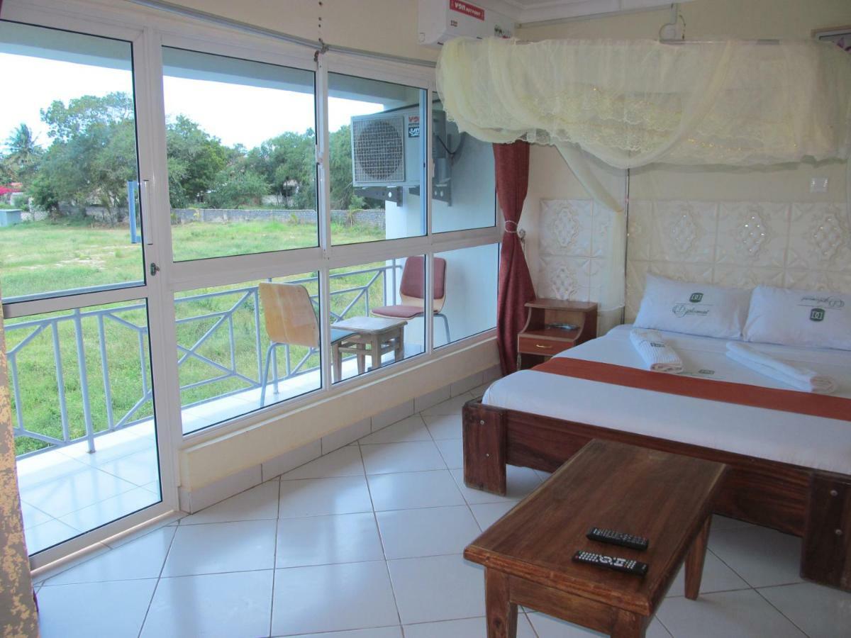 Diplomat Diani Beach Resort Luaran gambar